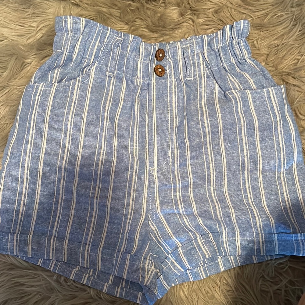 XS shorts new